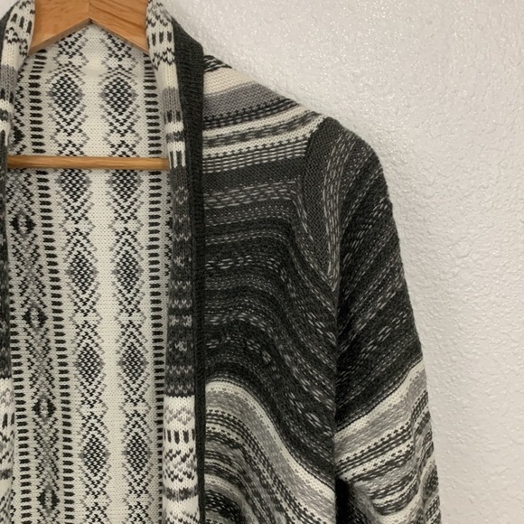Carducci Grey White Waterfall Open Front Knit Cardigan Size L - Picture 3 of 6